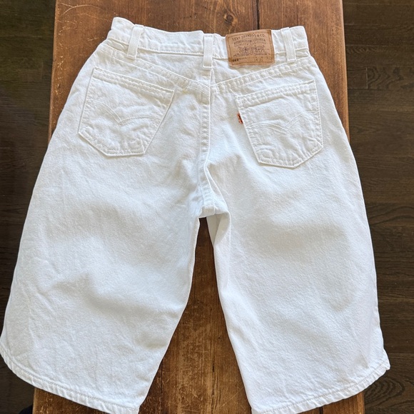 Vintage 90s Levi’s 562 White Denim Bermuda Shorts - Size 25 - Made in USA - Picture 9 of 14
